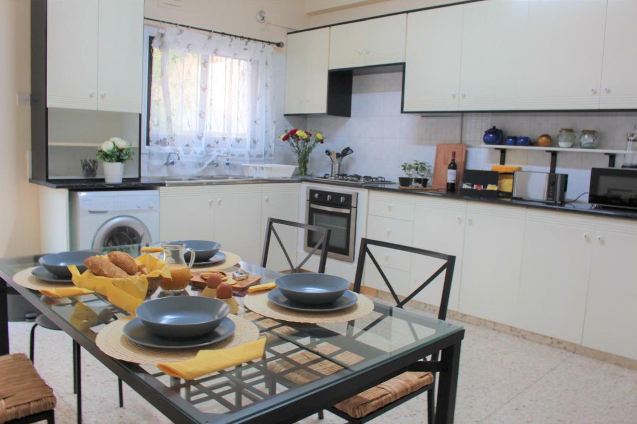Salt Lake Town House Larnaca Exterior photo