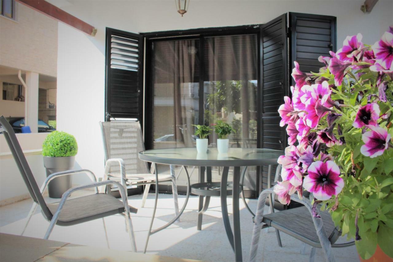 Salt Lake Town House Larnaca Exterior photo